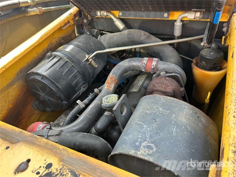 New Holland LS180 Skid steer mini nakladalci
