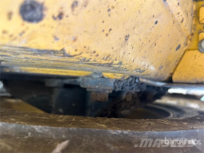 New Holland LS180 Skid steer mini nakladalci