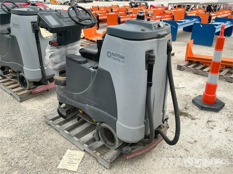 Nilfisk Liberty SC60 Ride-On Electric Floor Scrubber Andre Landbrukshengere