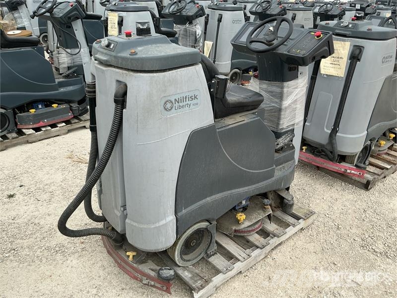 Nilfisk Liberty SC60 Ride-On Electric Floor Scrubber Andre Landbrukshengere