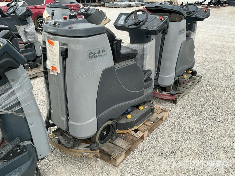 Nilfisk Liberty SC60 Ride-On Electric Floor Scrubber Andre Landbrukshengere