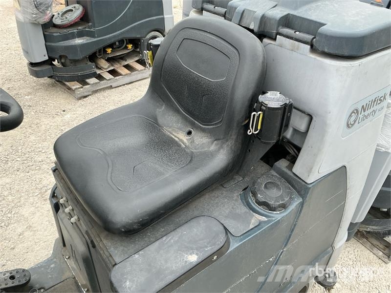 Nilfisk Liberty SC60 Ride-On Electric Floor Scrubber Andre Landbrukshengere