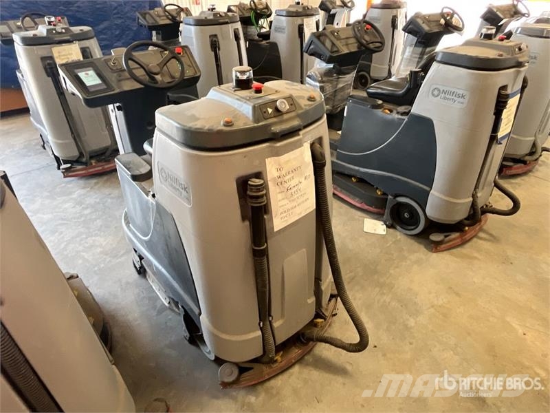 Nilfisk Liberty SC60 X71D Ride-On Electric Floor Scrubber Další přívěsné vozíky
