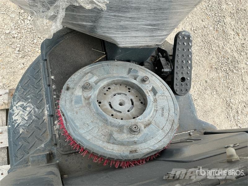Nilfisk Liberty SC60 X71D Ride-On Electric Floor Scrubber Andre Landbrukshengere