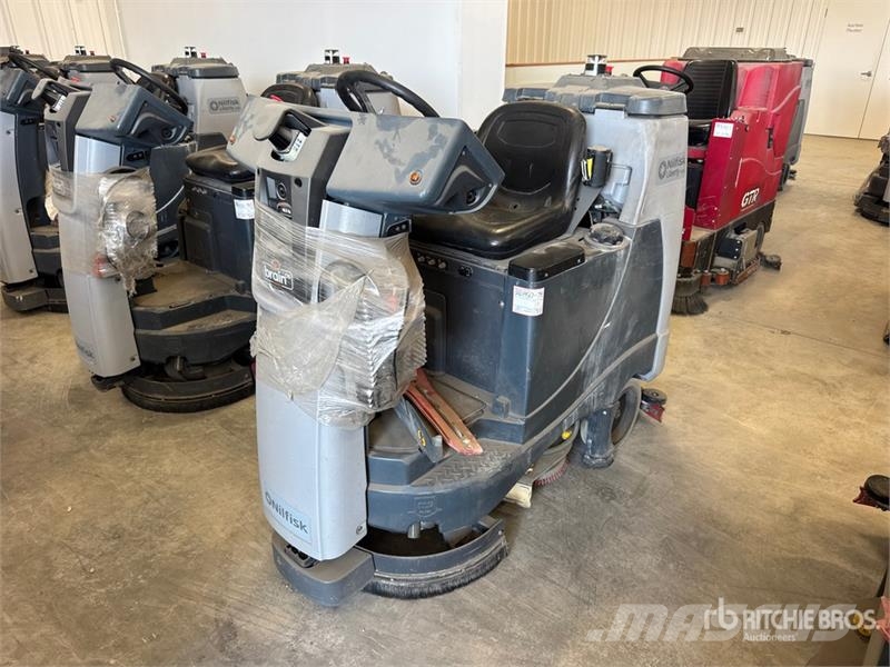 Nilfisk Liberty SC60 X71D Ride-On Electric Floor Scrubber Diger römorklar