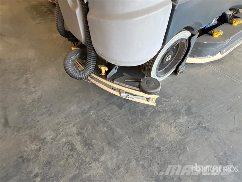 Nilfisk Liberty SC60 X71D Ride-On Electric Floor Scrubber Další přívěsné vozíky