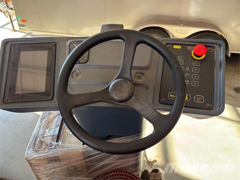 Nilfisk Liberty SC60 X71D Ride-On Electric Floor Scrubber Λοιπές ρυμούλκες