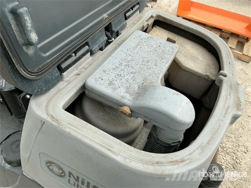 Nilfisk Liberty SC60 X71D Ride-On Electric Floor Scrubber Andre Landbrukshengere