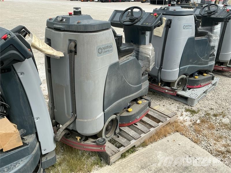 Nilfisk Liberty SC60 X71D Ride-On Electric Floor Scrubber Ostale prikolice