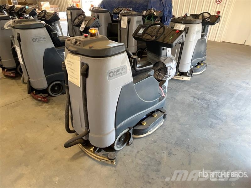 Nilfisk Liberty SC60 X71D Ride-On Electric Floor Scrubber Další přívěsné vozíky