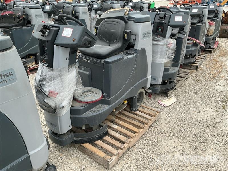Nilfisk Liberty SC60 X71D Ride-On Electric Floor Scrubber Ostale prikolice