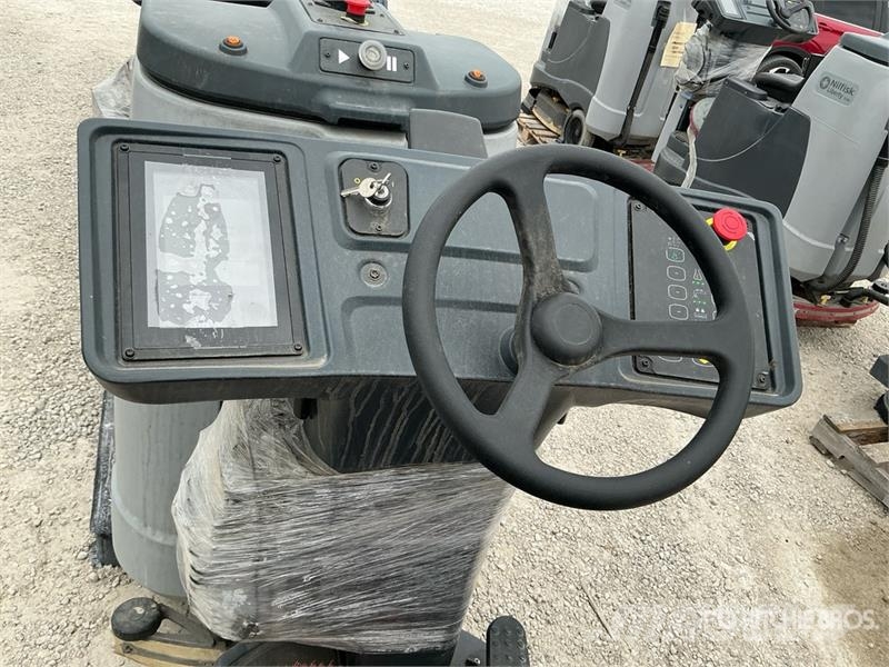 Nilfisk Liberty SC60 X71D Ride-On Electric Floor Scrubber Ostale prikolice