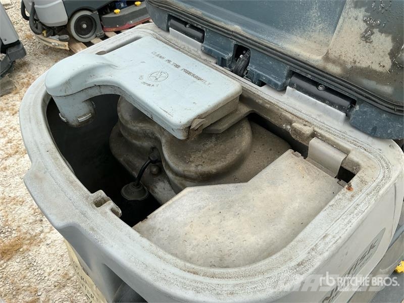 Nilfisk Liberty SC60 X71D Ride-On Electric Floor Scrubber Muut perävaunut