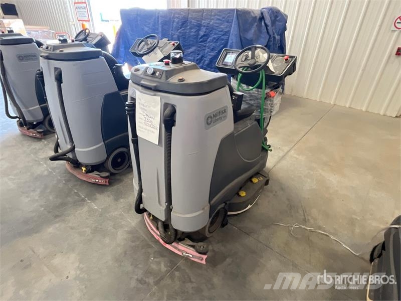 Nilfisk Liberty SC60 X71D Ride-On Electric Floor Scrubber Další přívěsné vozíky