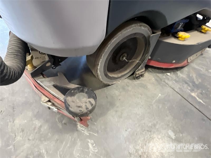 Nilfisk Liberty SC60 X71D Ride-On Electric Floor Scrubber Další přívěsné vozíky