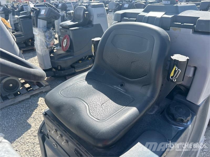 Nilfisk Liberty SC60 X71D Ride-On Electric Floor Scrubber 其他拖车