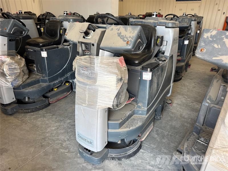 Nilfisk Liberty SC60 X71D Ride-On Electric Floor Scrubber Diger römorklar
