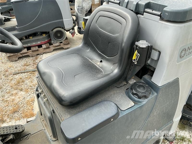 Nilfisk Liberty SC60 X71D Ride-On Electric Floor Scrubber Ostale prikolice
