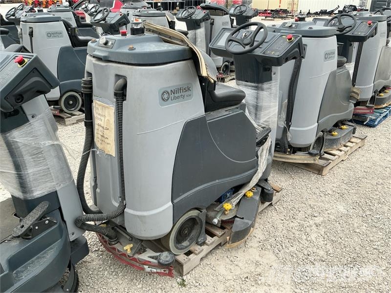Nilfisk Liberty SC60 X71D Ride-On Electric Floor Scrubber Ostale prikolice