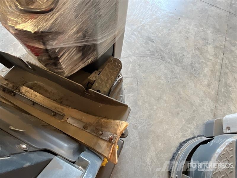 Nilfisk Liberty SC60 X71D Ride-On Electric Floor Scrubber Ostale prikolice