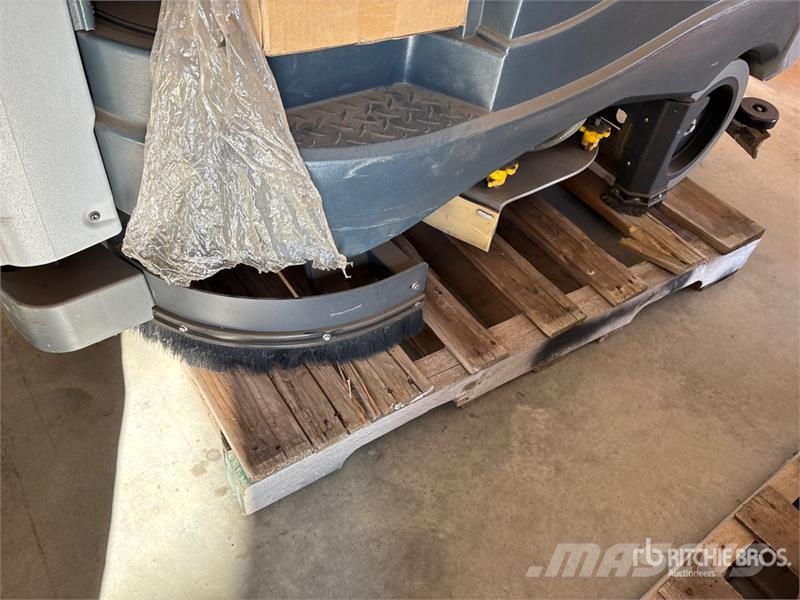 Nilfisk Liberty SC60 X71D Ride-On Electric Floor Scrubber Λοιπές ρυμούλκες