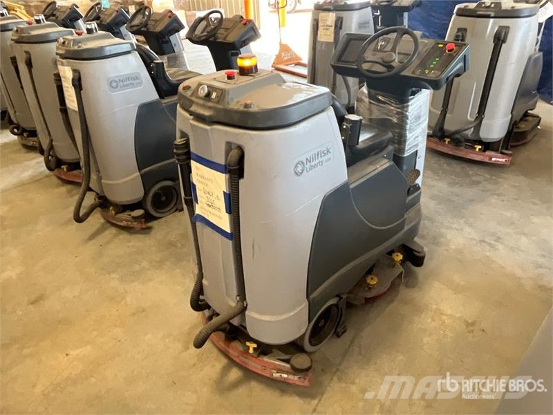 Nilfisk Liberty SC60 X71D Ride-On Electric Floor Scrubber Další přívěsné vozíky