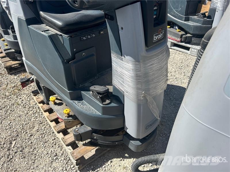 Nilfisk Liberty SC60 X71D Ride-On Electric Floor Scrubber Diger römorklar