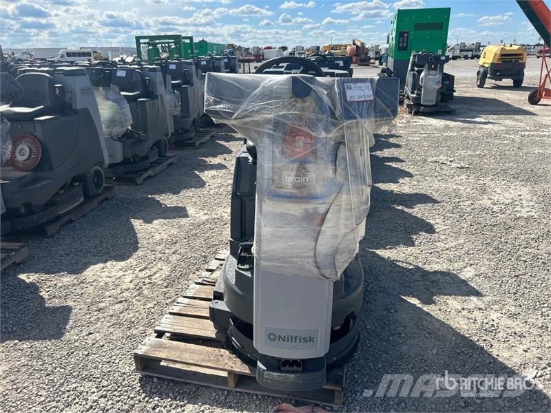 Nilfisk Liberty SC60 X71D Ride-On Electric Floor Scrubber 其他拖车