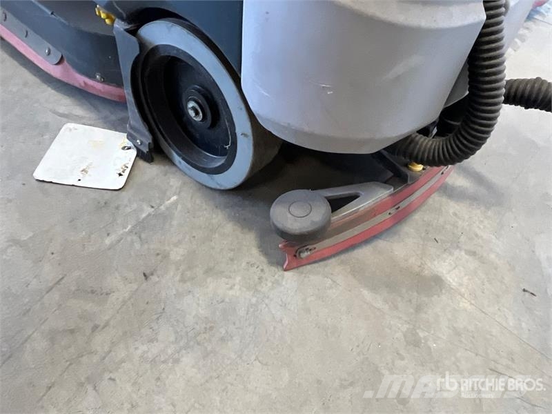 Nilfisk Liberty SC60 X71D Ride-On Electric Floor Scrubber Další přívěsné vozíky