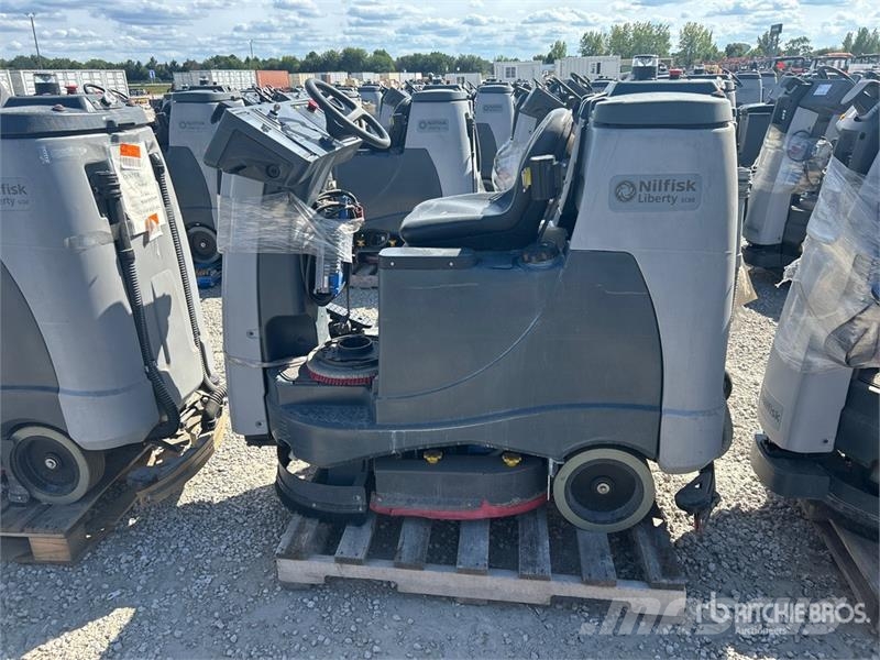 Nilfisk Liberty SC60 X71D Ride-On Electric Floor Scrubber Outros reboques