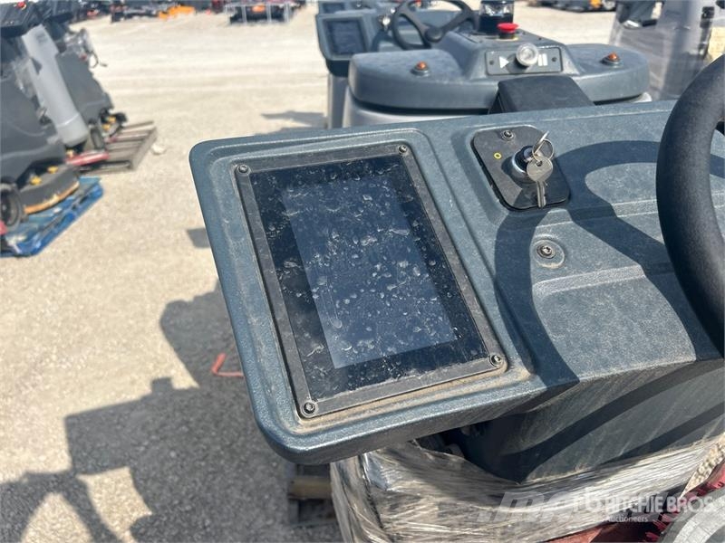 Nilfisk Liberty SC60 X71D Ride-On Electric Floor Scrubber その他トレーラー