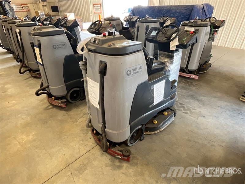 Nilfisk Liberty SC60 X71D Ride-On Electric Floor Scrubber Další přívěsné vozíky