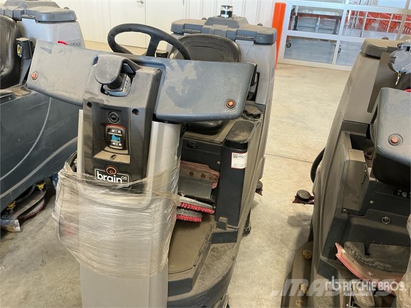 Nilfisk Liberty SC60 X71D Ride-On Electric Floor Scrubber その他トレーラー