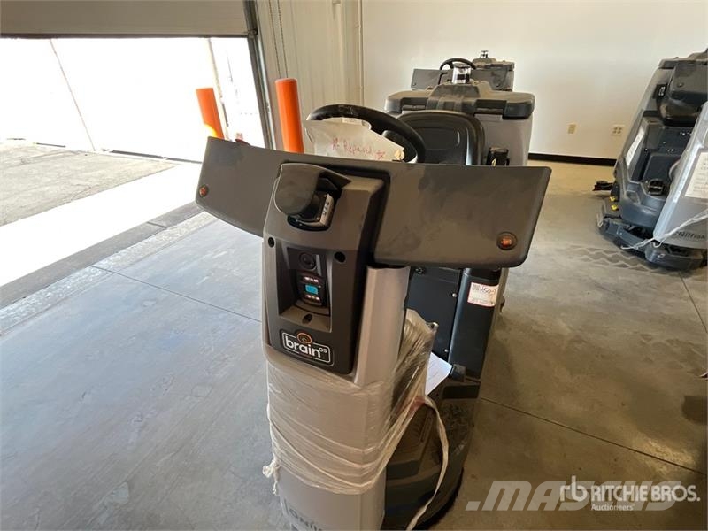 Nilfisk Liberty SC60 X71D Ride-On Electric Floor Scrubber Další přívěsné vozíky