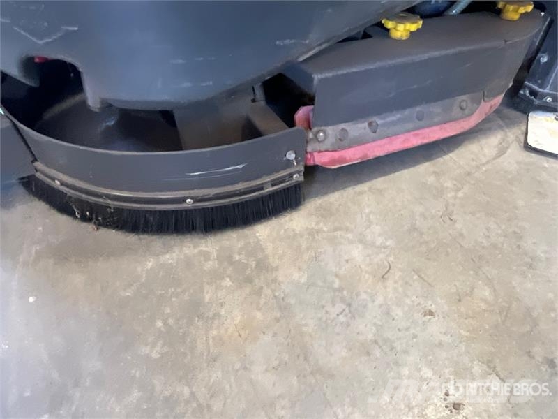 Nilfisk Liberty SC60 X71D Ride-On Electric Floor Scrubber Další přívěsné vozíky