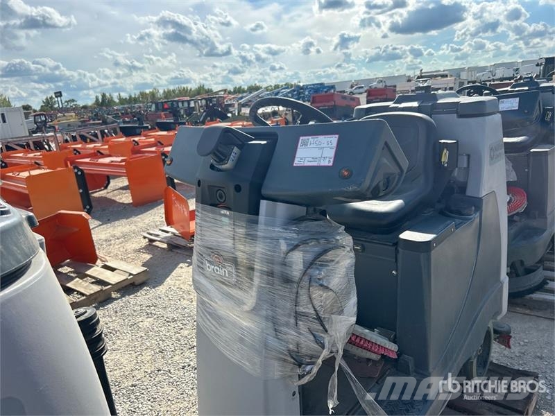 Nilfisk Liberty SC60 X71D Ride-On Electric Floor Scrubber 其他拖车