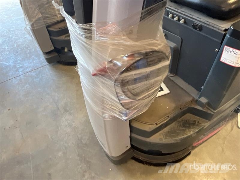 Nilfisk Liberty SC60 X71D Ride-On Electric Floor Scrubber Další přívěsné vozíky
