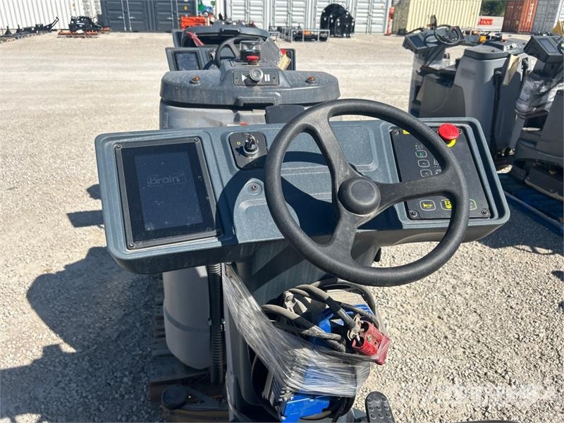 Nilfisk Liberty SC60 X71D Ride-On Electric Floor Scrubber Outros reboques