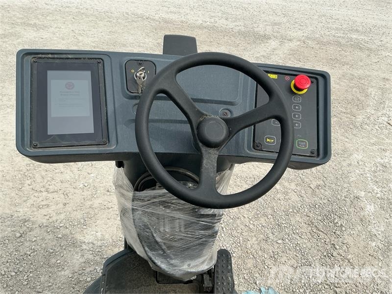 Nilfisk Liberty SC60 X71D Ride-On Electric Floor Scrubber Andre Landbrukshengere