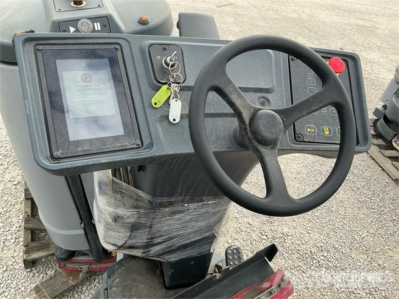 Nilfisk Liberty SC60 X71D Ride-On Electric Floor Scrubber その他トレーラー