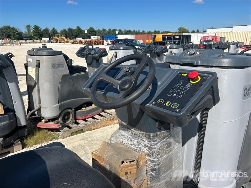Nilfisk Liberty SC60 X71D Ride-On Electric Floor Scrubber 其他拖车