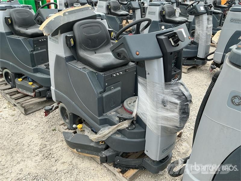 Nilfisk Liberty SC60 X71D Ride-On Electric Floor Scrubber Ostale prikolice