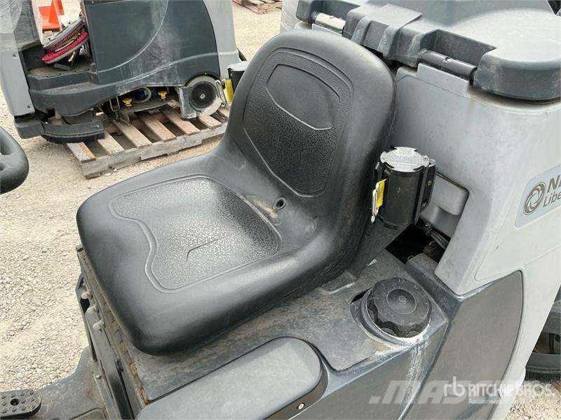 Nilfisk Liberty SC60 X71D Ride-On Electric Floor Scrubber Ostale prikolice