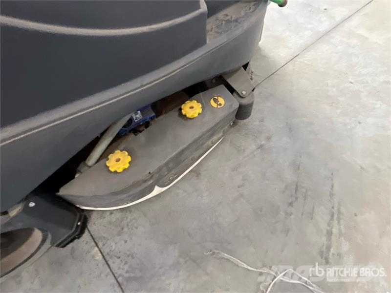 Nilfisk Liberty SC60 X71D Ride-On Electric Floor Scrubber Další přívěsné vozíky