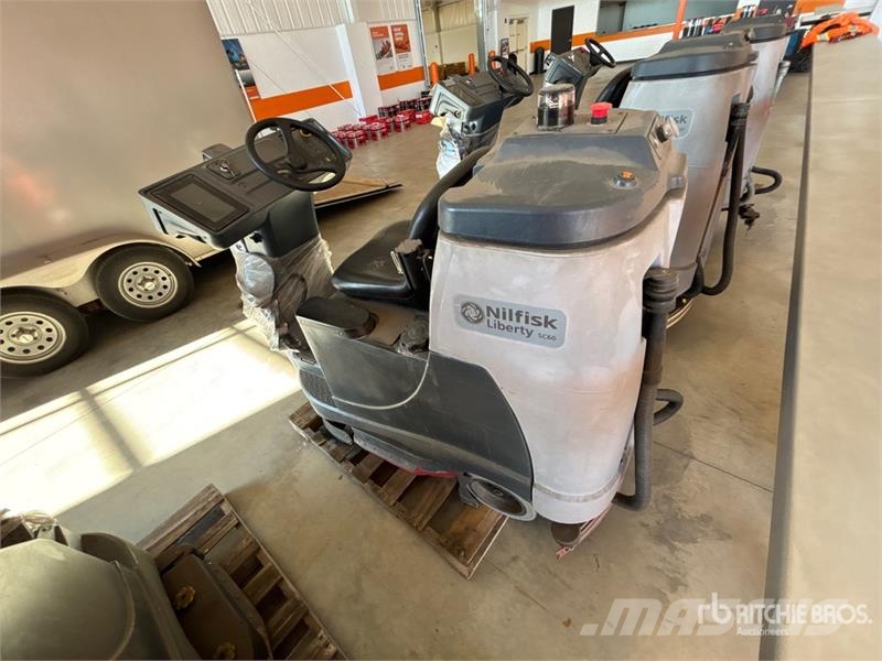 Nilfisk Liberty SC60 X71D Ride-On Electric Floor Scrubber Λοιπές ρυμούλκες