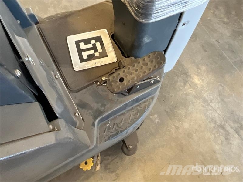Nilfisk Liberty SC60 X71D Ride-On Electric Floor Scrubber Další přívěsné vozíky