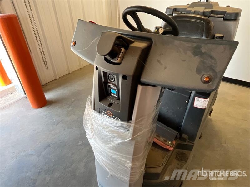 Nilfisk Liberty SC60 X71D Ride-On Electric Floor Scrubber Další přívěsné vozíky