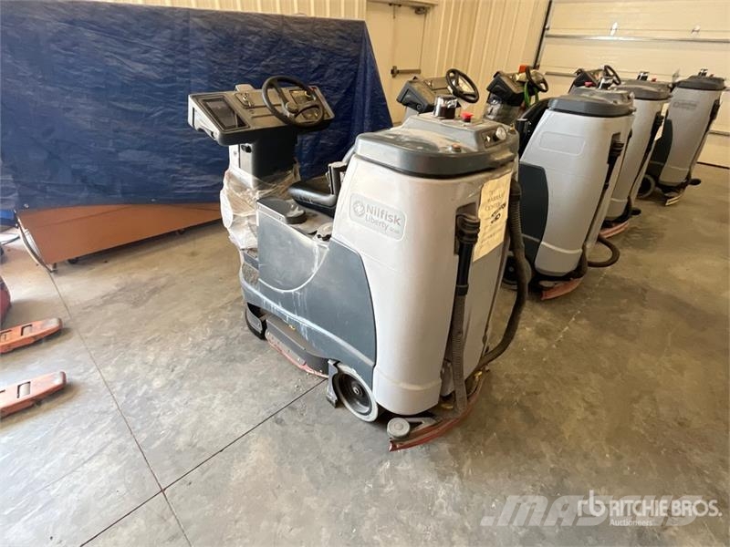 Nilfisk Liberty SC60 X71D Ride-On Electric Floor Scrubber Další přívěsné vozíky