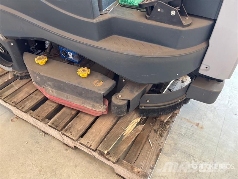 Nilfisk Liberty SC60 X71D Ride-On Electric Floor Scrubber Λοιπές ρυμούλκες