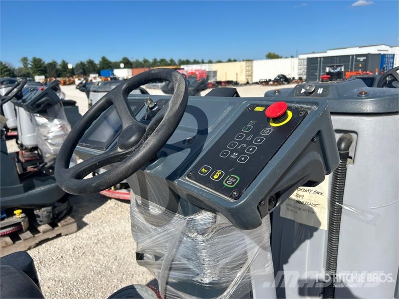 Nilfisk Liberty SC60 X71D Ride-On Electric Floor Scrubber 其他拖车